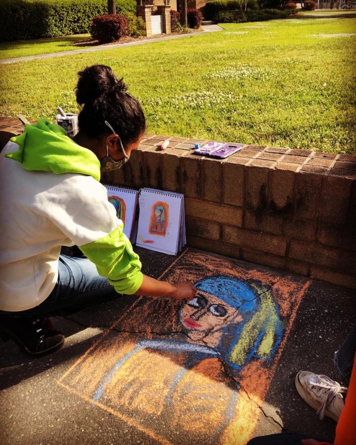 Art Students Brighten Up Sidewalk with Chalk Art